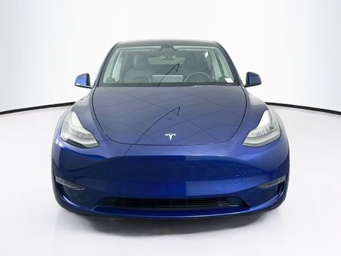 Used 2021 Tesla Model Y Long Range AWD/4WD image 2
