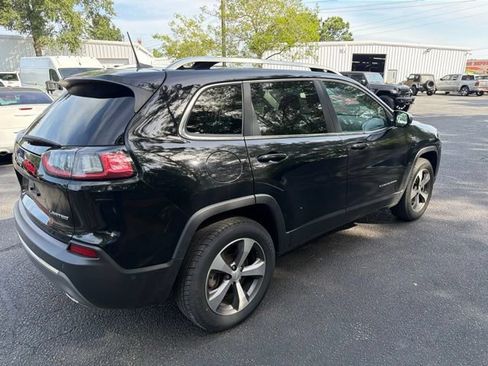 Used 2021 Jeep Cherokee Limited AWD/4WD image 3