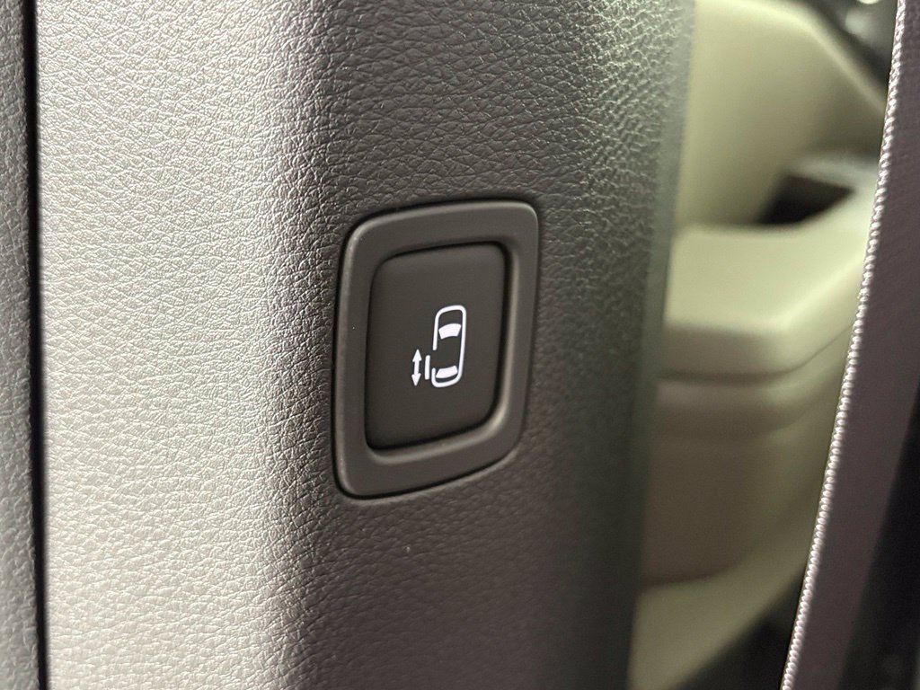 New 2026 Kia Carnival EX FWD image 37