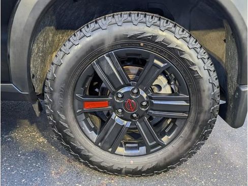 Certified 2025 Nissan Rogue SV image 24