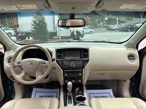 Used 2015 Nissan Pathfinder Platinum w/ Family Entertainment Package image 23
