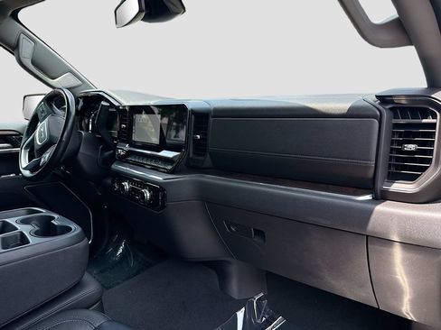 Used 2024 GMC Sierra 1500 SLT RWD image 29