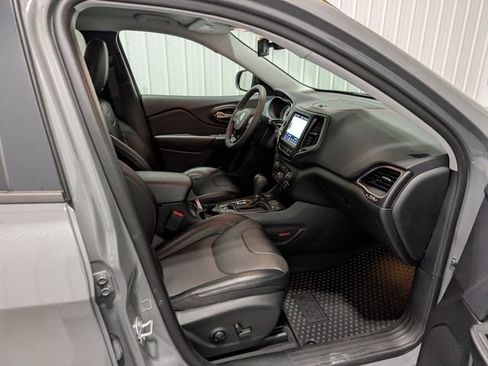 Used 2022 Jeep Cherokee Trailhawk w/ Sound & Nav Group AWD/4WD image 27