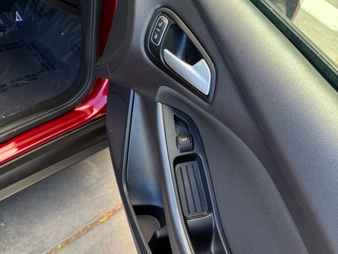 Used 2015 Ford Focus SE w/ Equipment Group 201A image 20
