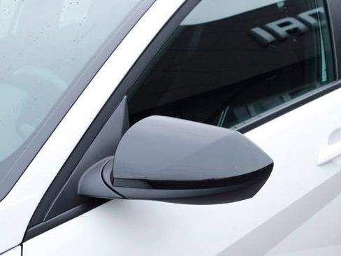 Certified 2025 Hyundai Elantra Sport FWD image 12