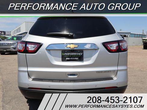 Used 2016 Chevrolet Traverse LT FWD image 4