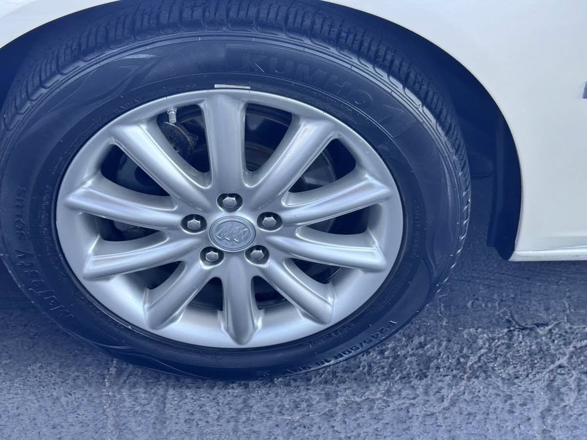 Used 2008 Buick Lucerne CXS FWD image 19