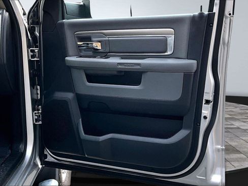 Used 2015 RAM 2500 Big Horn image 25