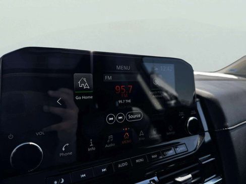 Used 2023 Nissan Pathfinder SL w/ SL Premium Package image 25