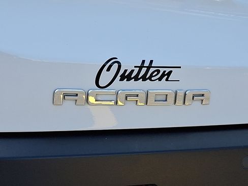 Used 2019 GMC Acadia SLE w/ Driver Alert Package I AWD/4WD image 30
