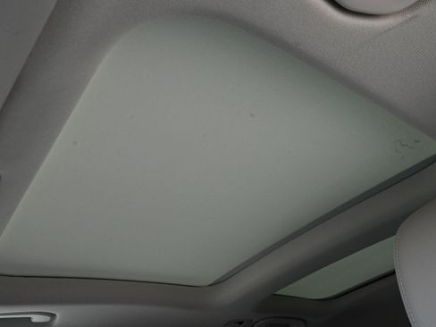 Used 2019 Mercedes-Benz GLC 300 4MATIC image 21