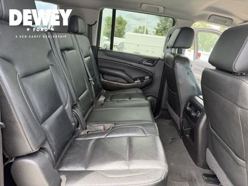 Used 2020 Chevrolet Suburban LT AWD/4WD image 31