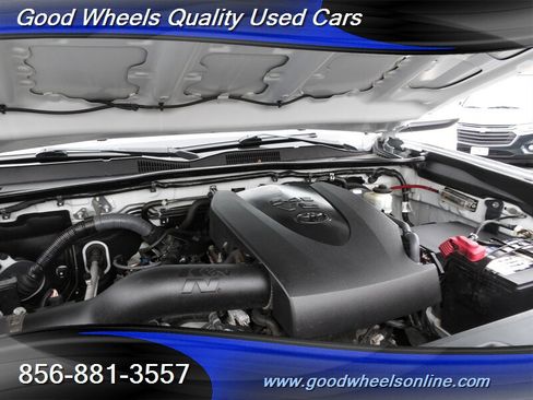 Used 2016 Toyota Tacoma TRD Sport image 23