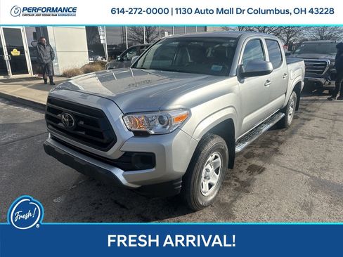 Used 2022 Toyota Tacoma SR image 11