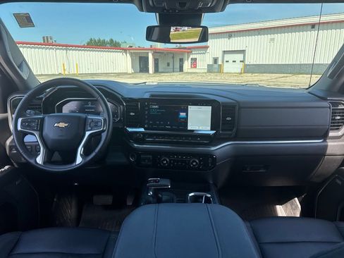 Used 2024 Chevrolet Silverado 1500 LTZ AWD/4WD image 10