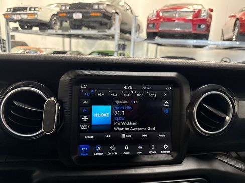 Used 2022 Jeep Wrangler Unlimited Rubicon w/ Trailer Tow Package image 72