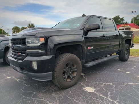 Used 2017 Chevrolet Silverado 1500 LTZ Z71 w/ LTZ Plus Package AWD/4WD image 3