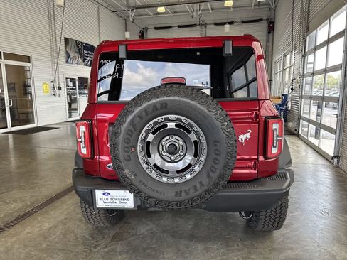 New 2025 Ford Bronco Badlands w/ Sasquatch Package image 6