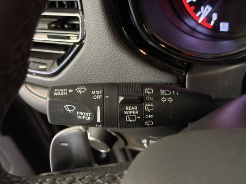 Used 2025 Dodge Durango GT AWD/4WD image 17