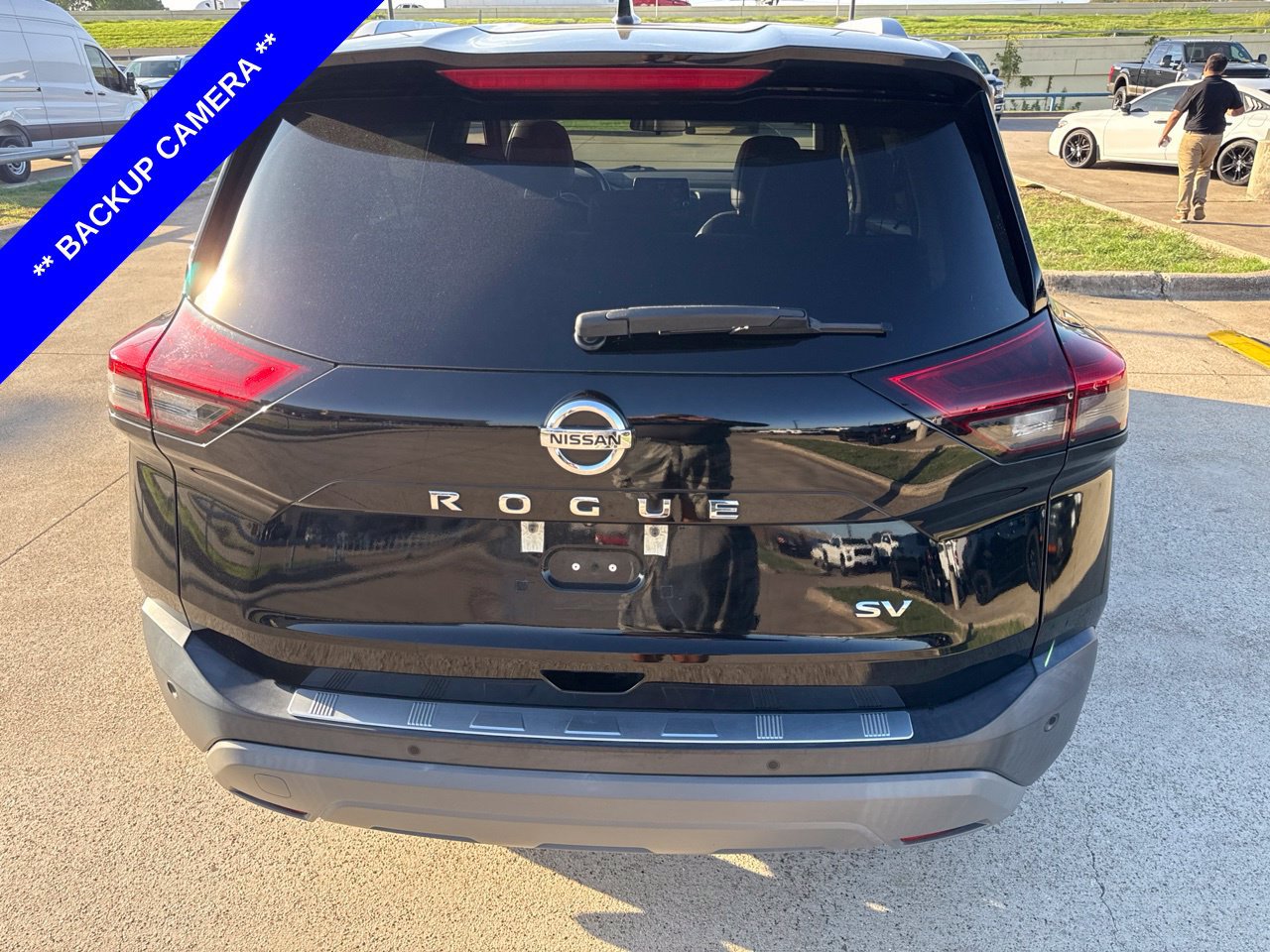 Used 2021 Nissan Rogue SV w/ Premium Package FWD image 9