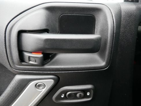 Used 2014 Jeep Wrangler Sahara w/ Dual Top Group image 19