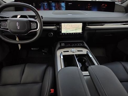 New 2027 Lincoln Navigator Reserve RWD image 5