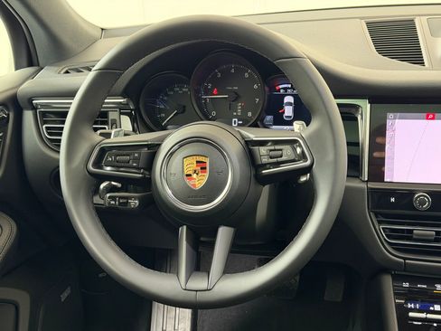 Used 2026 Porsche Macan AWD/4WD image 20