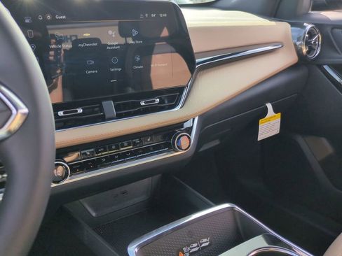 New 2026 Chevrolet Equinox ACTIV FWD image 13