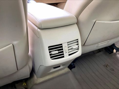 Used 2013 Lexus ES 350 image 32