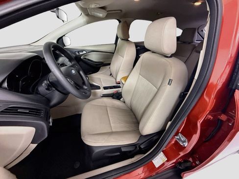 Used 2018 Ford Focus SE FWD image 19