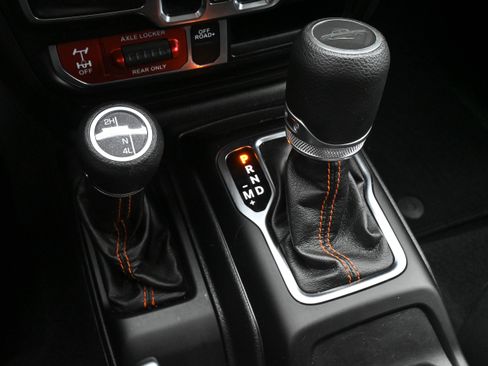 Used 2022 Jeep Gladiator Mojave image 19