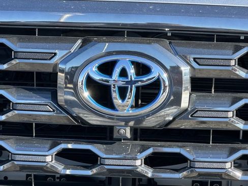 Used 2024 Toyota Tundra Platinum image 9