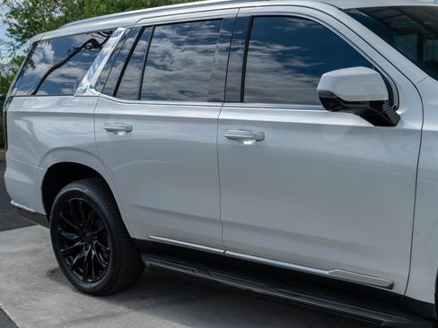 Used 2021 Cadillac Escalade Premium Luxury w/ LPO, Radiant Package AWD/4WD image 14