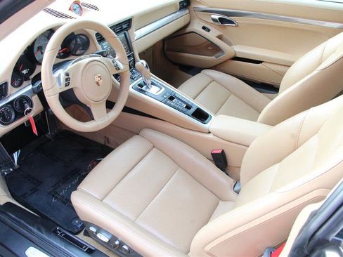 Used 2013 Porsche 911 Carrera 4S image 18