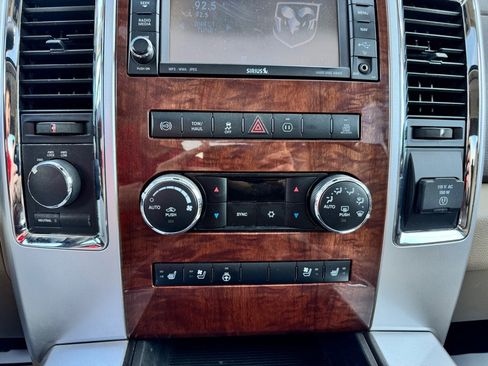 Used 2012 RAM 2500 Laramie w/ Cold Weather Group image 12