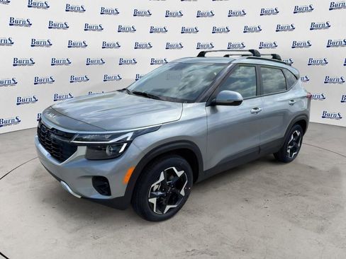 New 2026 Kia Seltos S FWD image 3