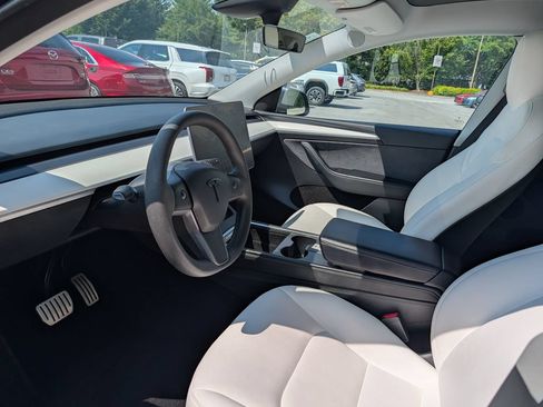 Used 2023 Tesla Model Y Long Range AWD/4WD image 8