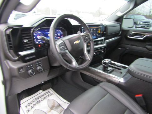 Used 2023 Chevrolet Silverado 1500 LTZ w/ LTZ Premium Package image 10