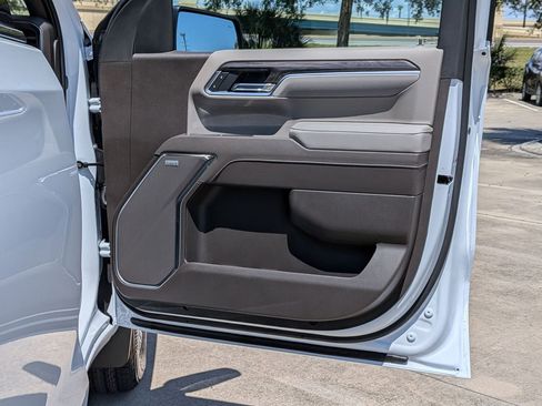 New 2026 Chevrolet Silverado 1500 LTZ w/ LTZ Premium Package RWD image 22