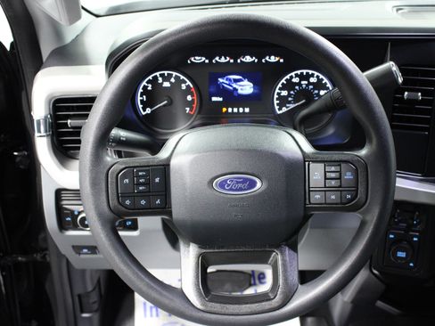 Used 2025 Ford F250 XLT image 17