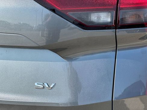 Used 2023 Nissan Rogue SV image 32