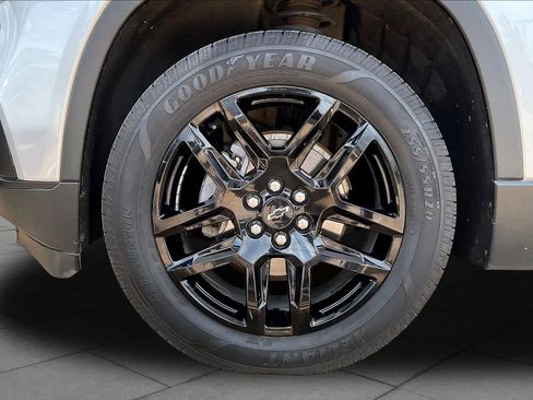 Used 2020 Chevrolet Traverse LS w/ LPO, Blackout Package FWD image 11