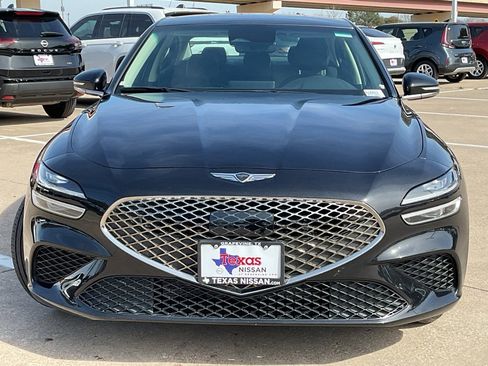 Used 2025 Genesis G70 2.5T image 3