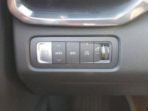 New 2025 GMC Acadia AT4 w/ Luxury Package AWD/4WD image 28