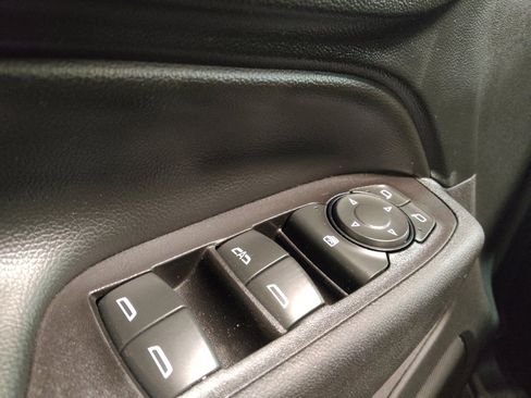 Used 2019 Chevrolet Equinox LT FWD image 27