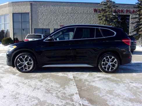 Used 2021 BMW X1 xDrive28i image 1
