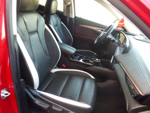 Used 2025 Buick Envision Sport Touring AWD/4WD image 44