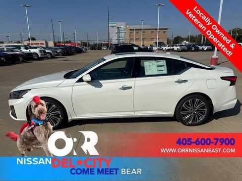 New 2025 Nissan Altima 2.5 SL FWD image 2