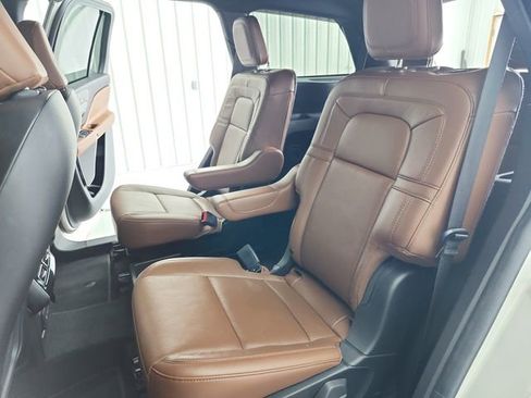 Used 2022 Lincoln Aviator Reserve w/ Equipment Group 201A image 36
