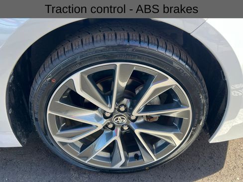 Used 2022 Toyota Corolla SE image 12